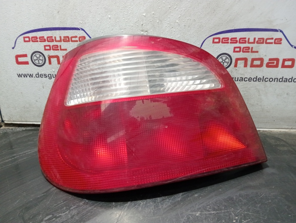 PILOTO TRASERO IZQUIERDO