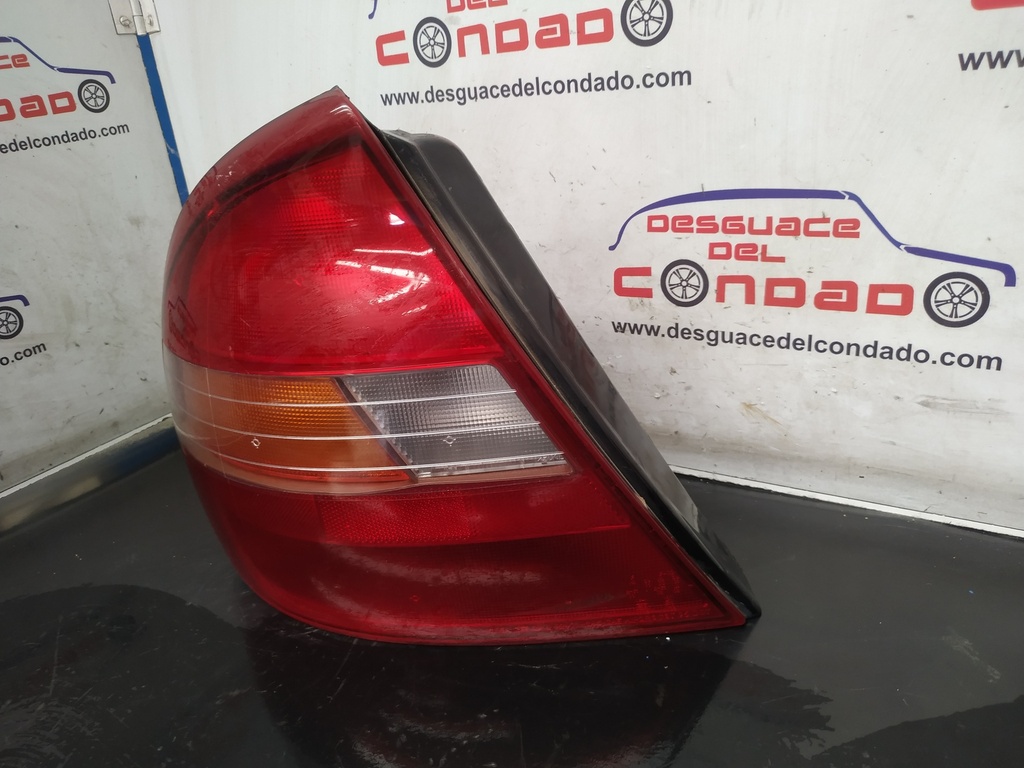 PILOTO TRASERO IZQUIERDO