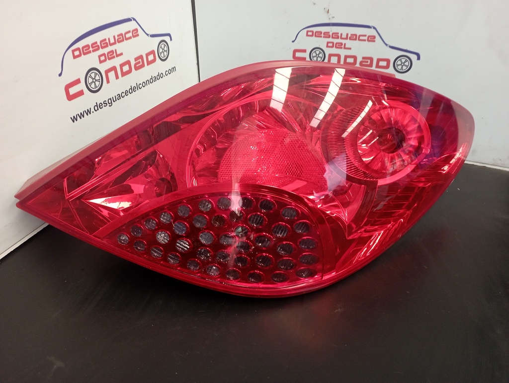 PILOTO TRASERO DERECHO