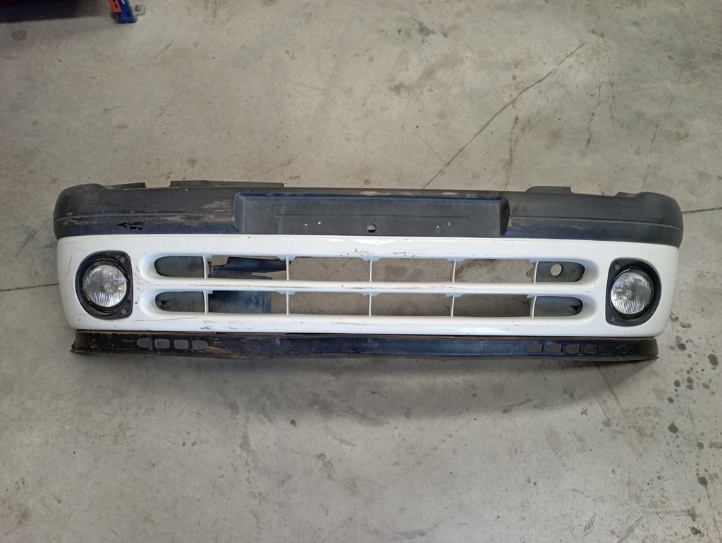 PARAGOLPES DELANTERO