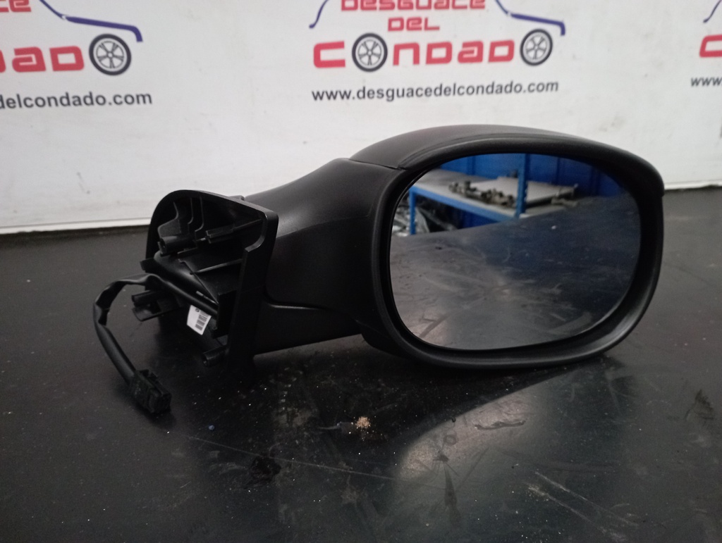 RETROVISOR DERECHO