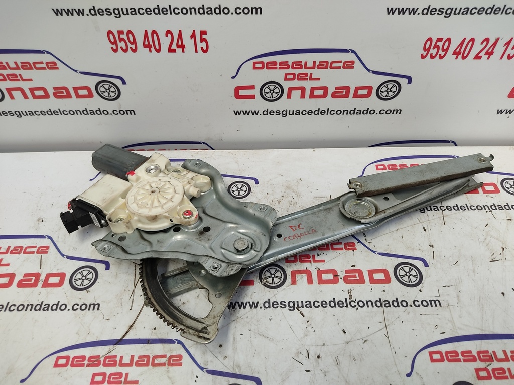 ELEVALUNAS DELANTERO DERECHO