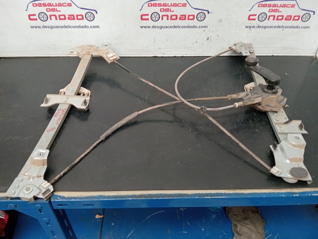 ELEVALUNAS DELANTERO DERECHO