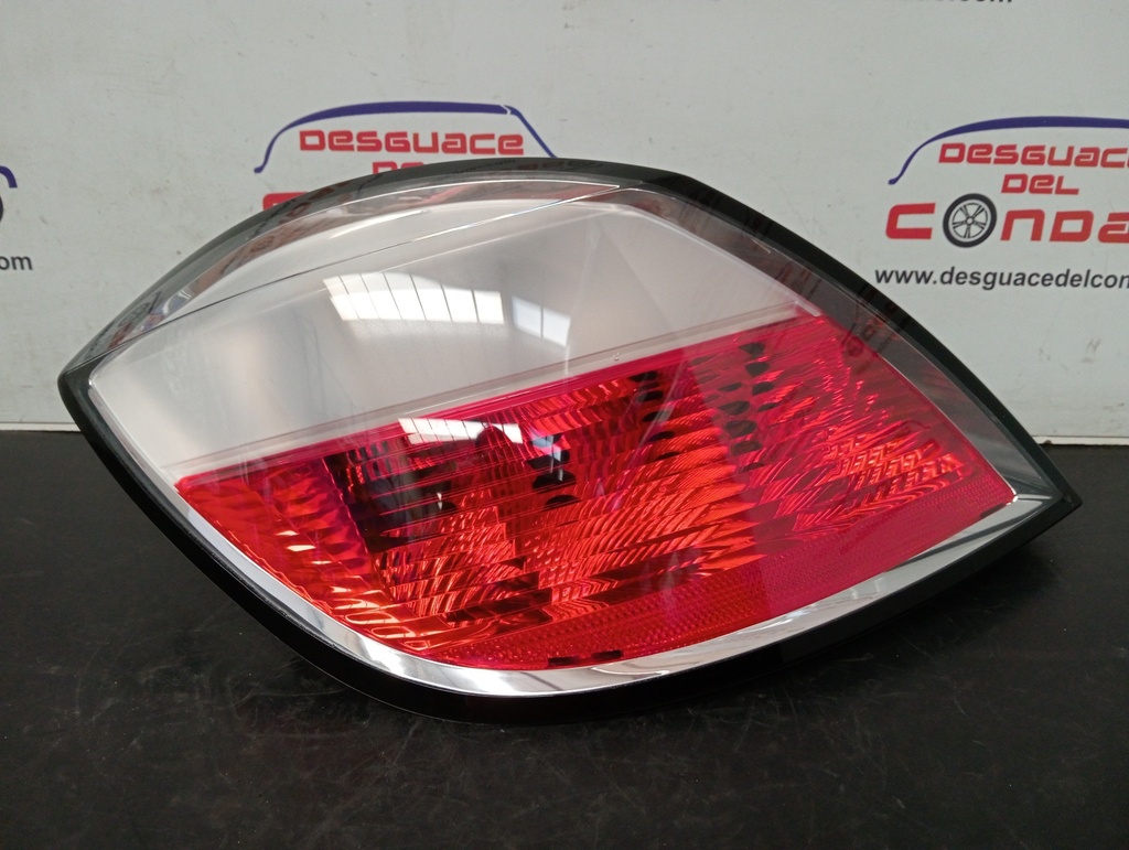 PILOTO TRASERO IZQUIERDO