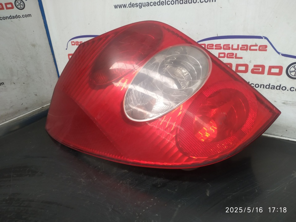 PILOTO TRASERO IZQUIERDO