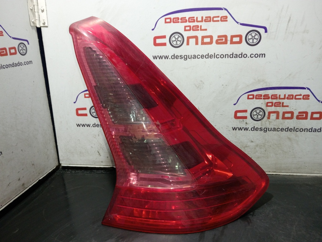 PILOTO TRASERO DERECHO