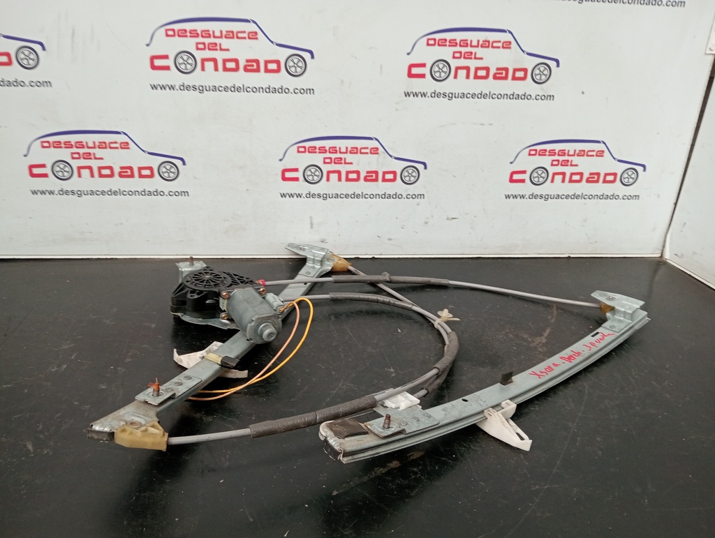 ELEVALUNAS DELANTERO DERECHO