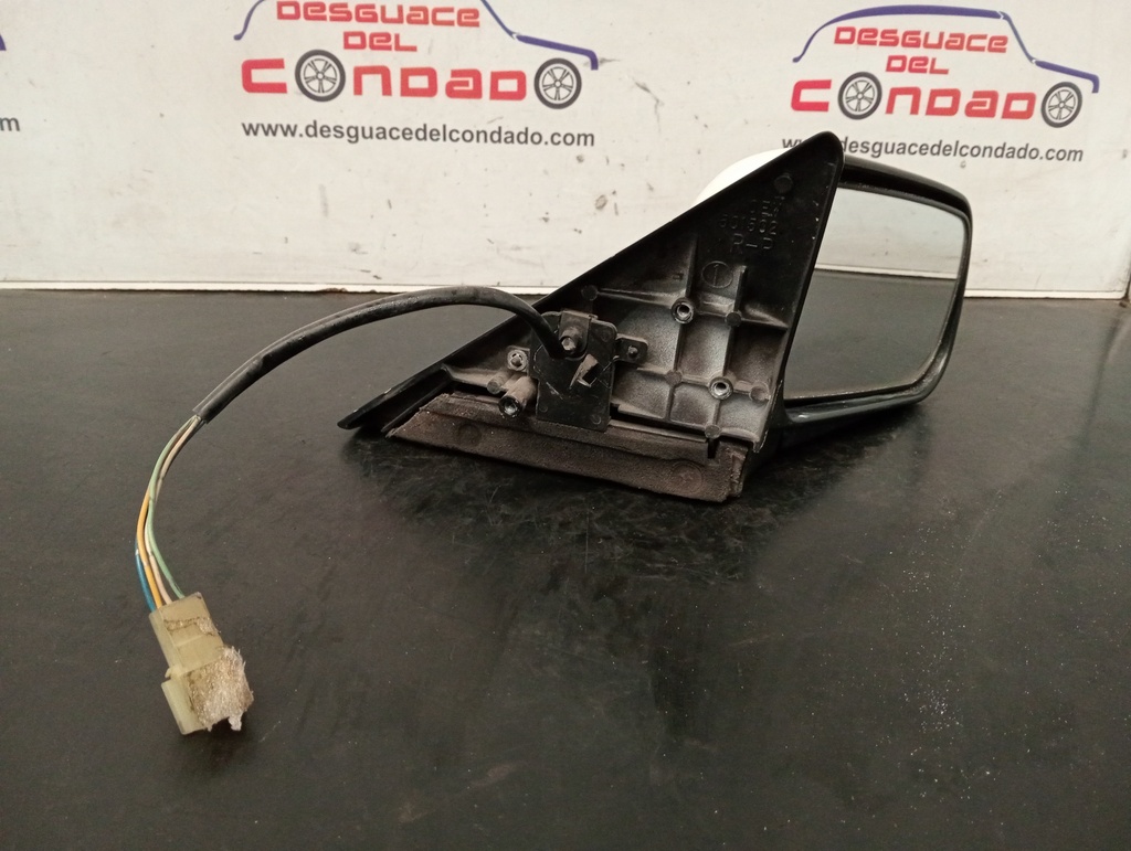 RETROVISOR DERECHO