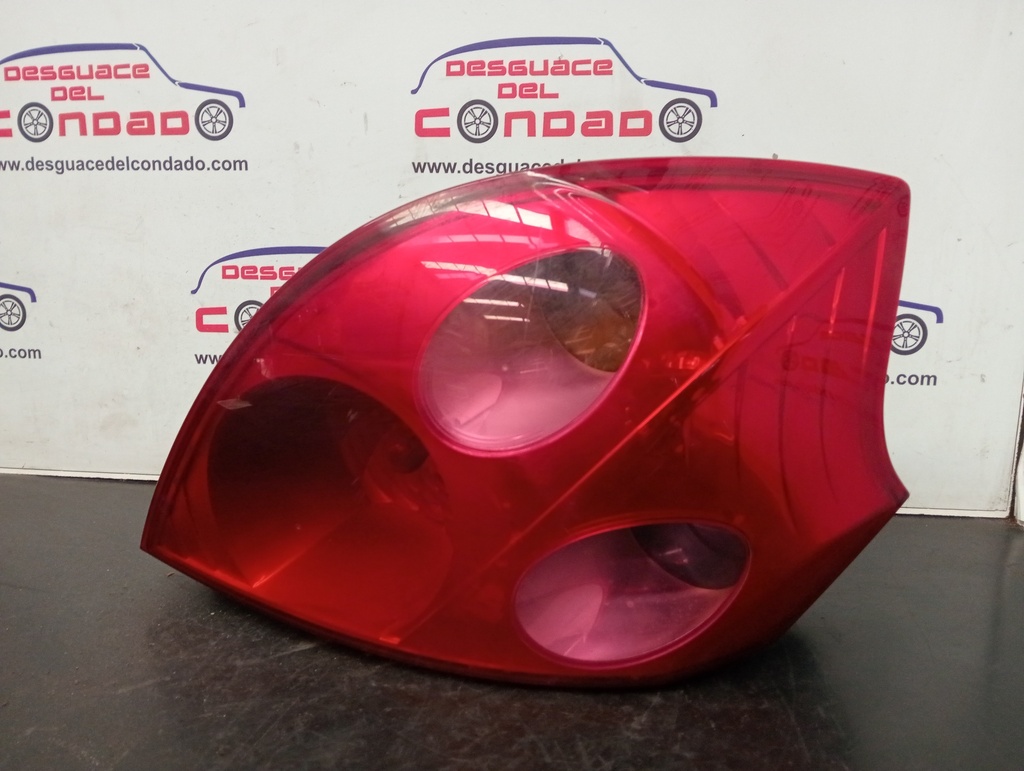 PILOTO TRASERO IZQUIERDO