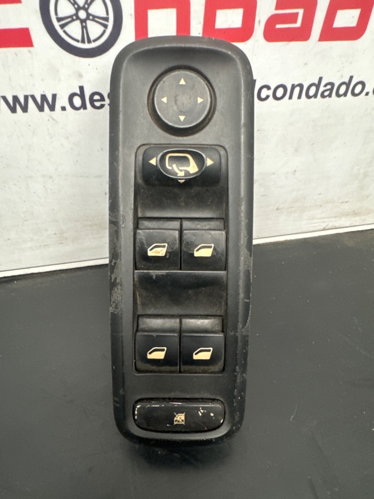 MANDO ELEVALUNAS DELANTERO IZQUIERDO