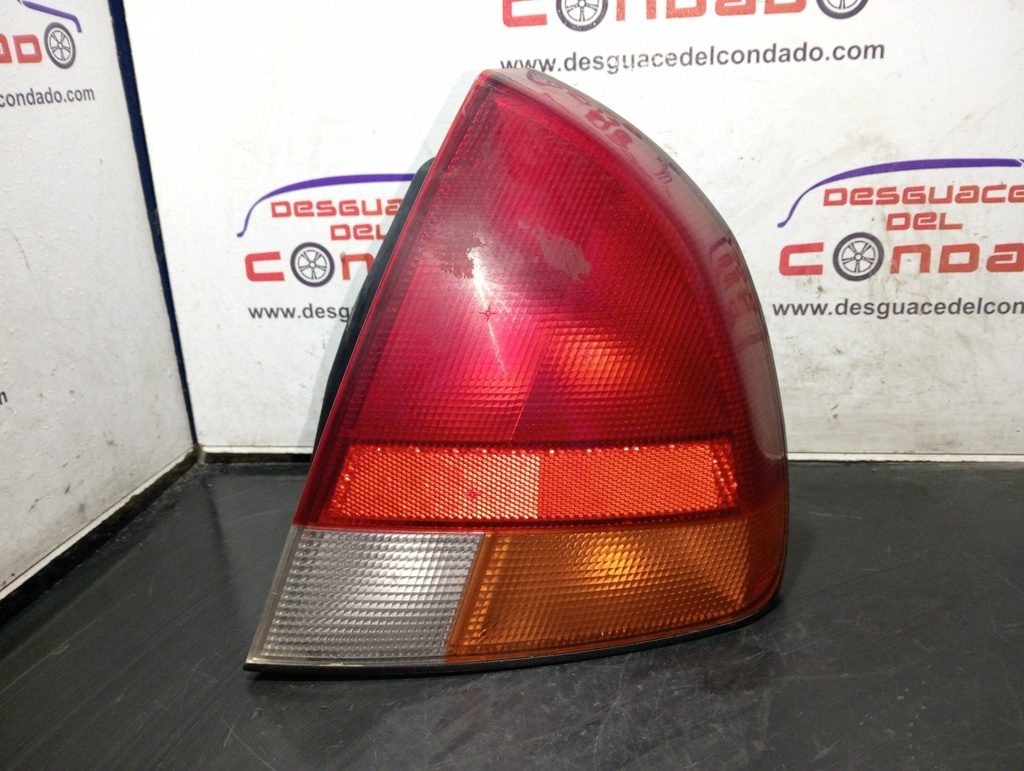 PILOTO TRASERO DERECHO