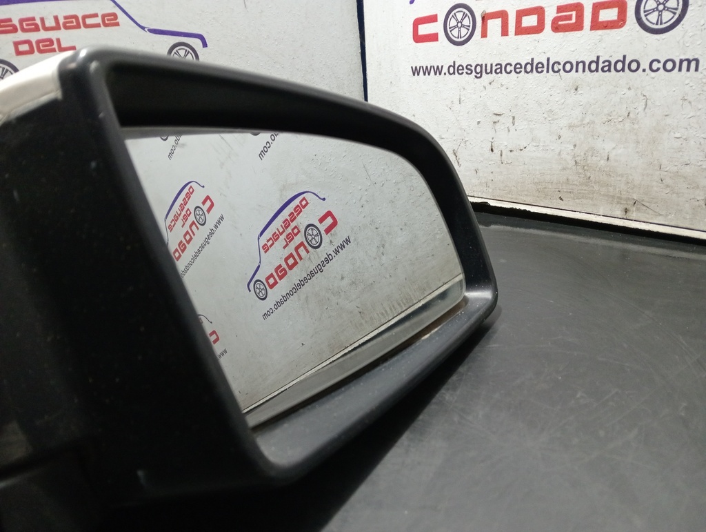 RETROVISOR DERECHO