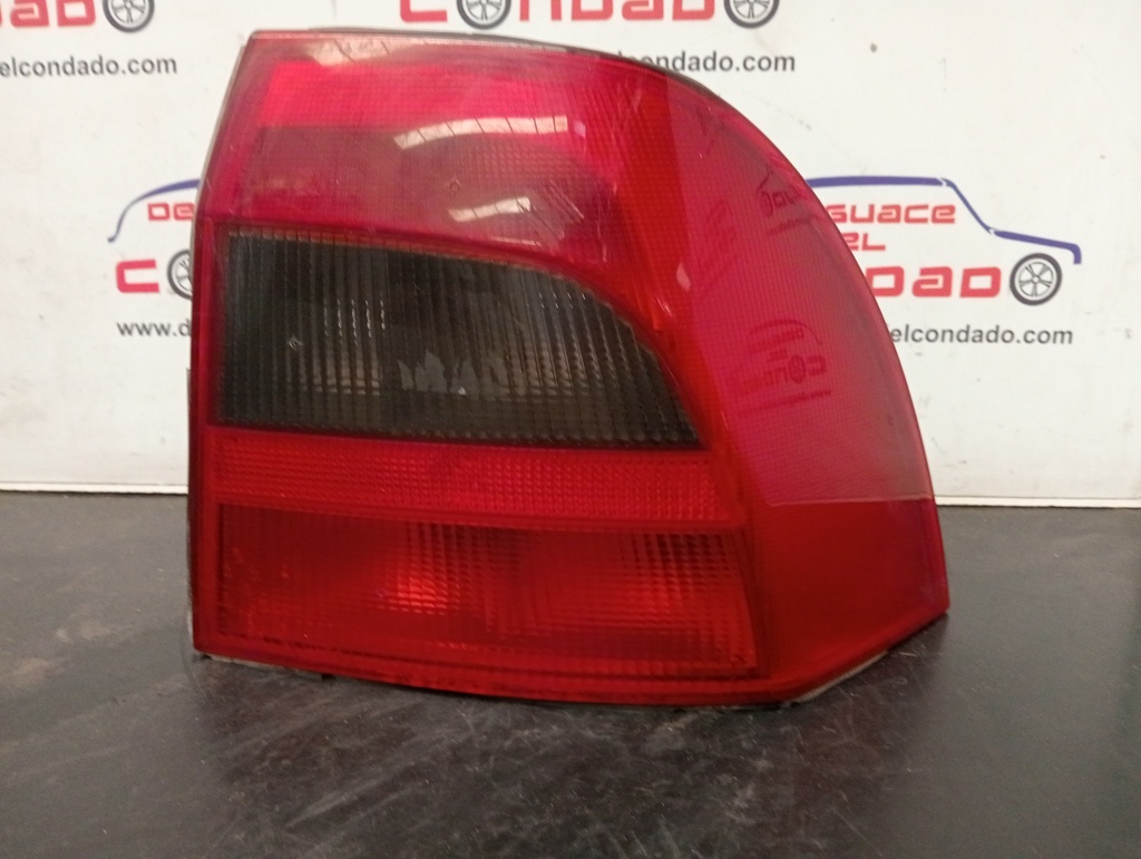 PILOTO TRASERO DERECHO