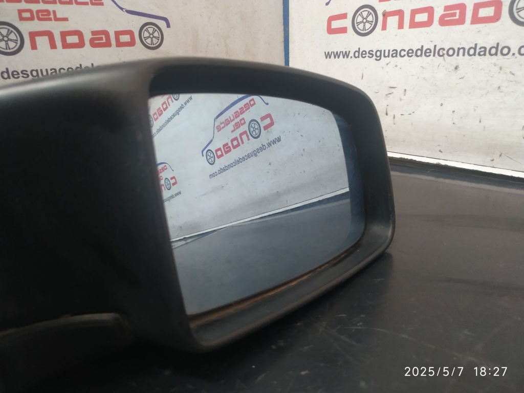 RETROVISOR DERECHO