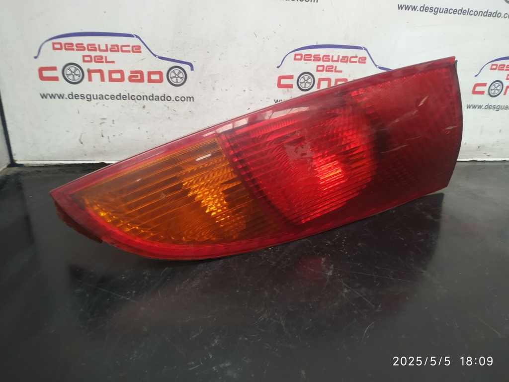 PILOTO TRASERO DERECHO