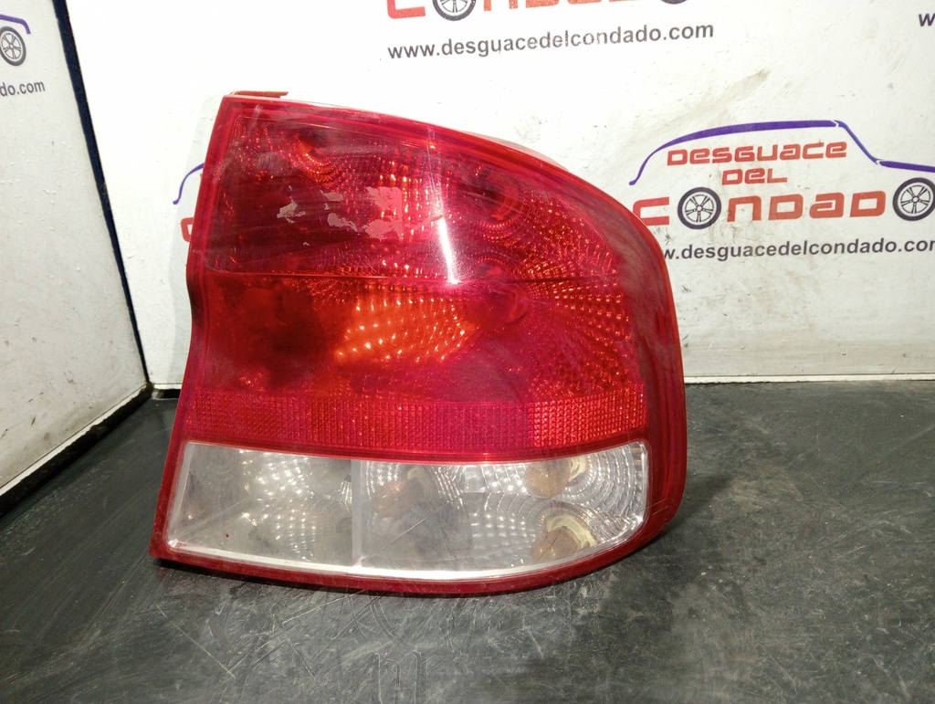 PILOTO TRASERO DERECHO