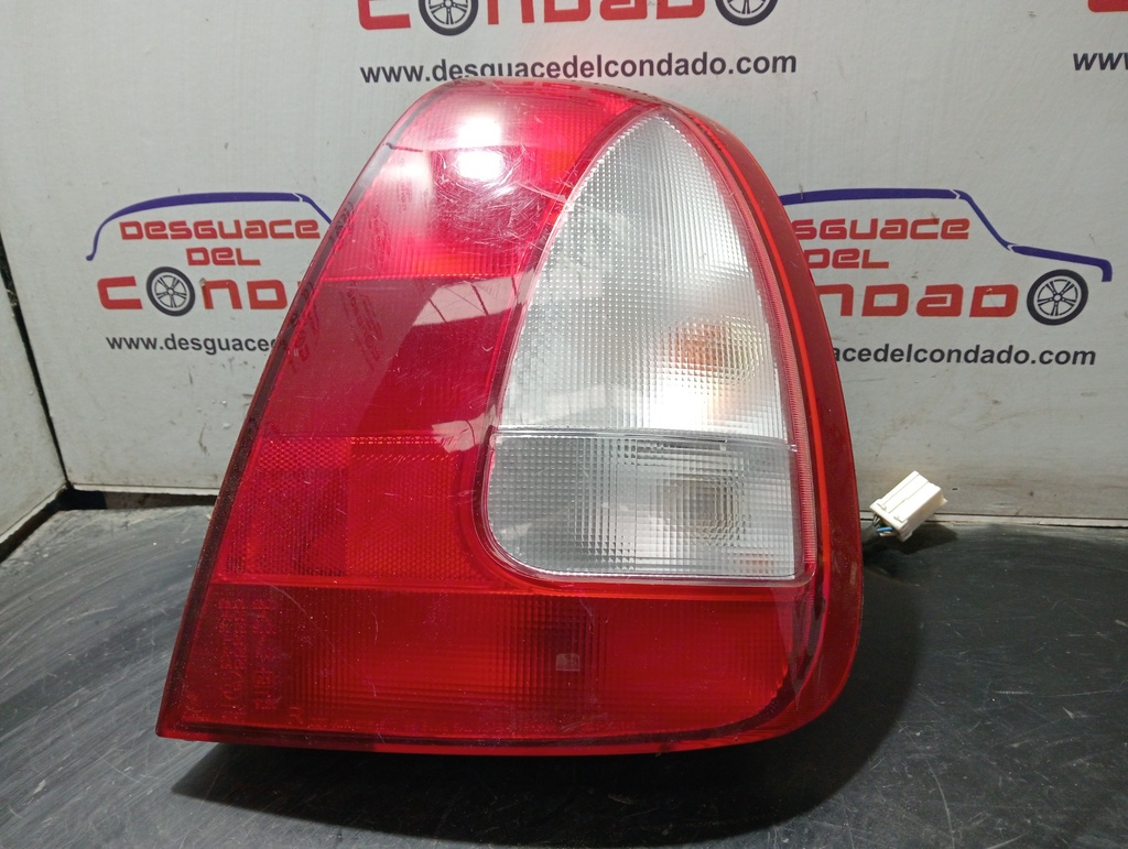 PILOTO TRASERO DERECHO