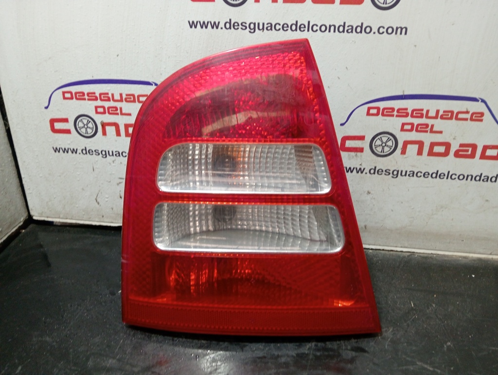 PILOTO TRASERO IZQUIERDO