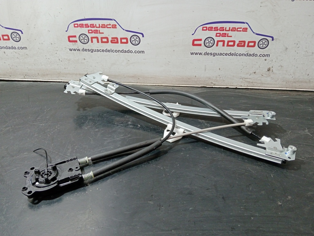 ELEVALUNAS DELANTERO IZQUIERDO