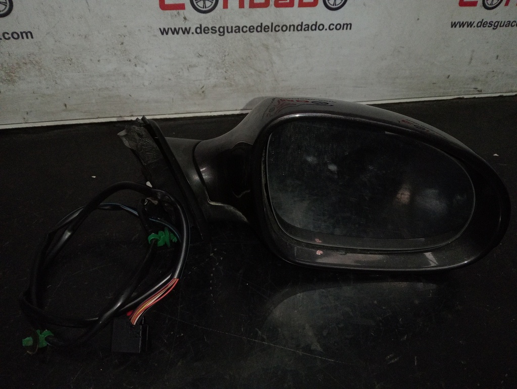 RETROVISOR DERECHO