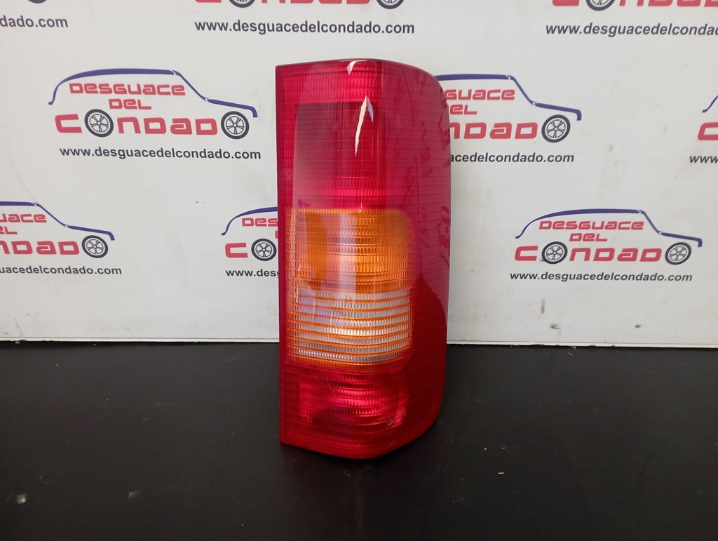 PILOTO TRASERO DERECHO