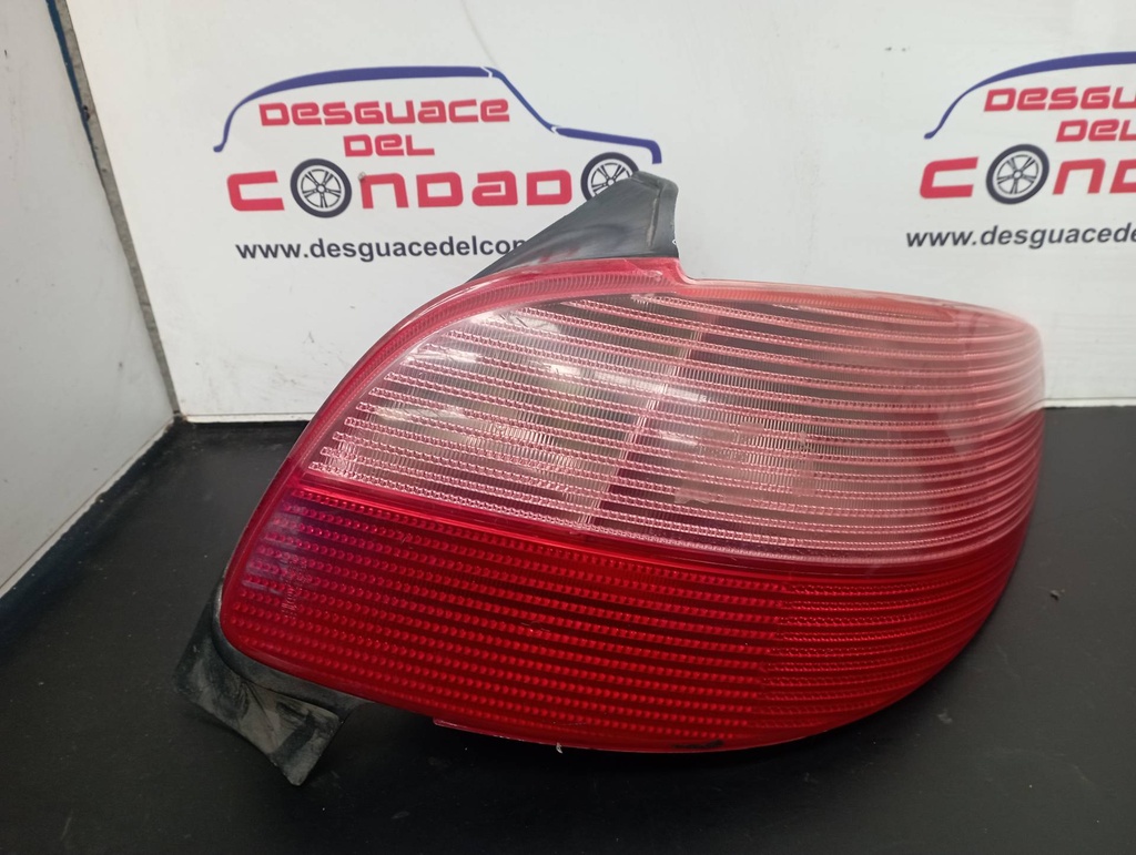 PILOTO TRASERO DERECHO