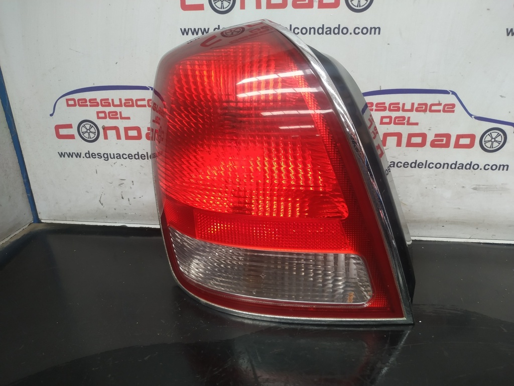 PILOTO TRASERO IZQUIERDO