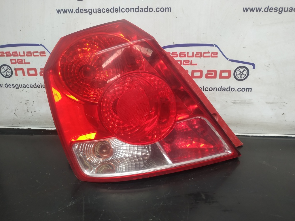 PILOTO TRASERO IZQUIERDO