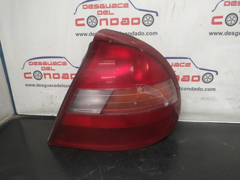 PILOTO TRASERO DERECHO