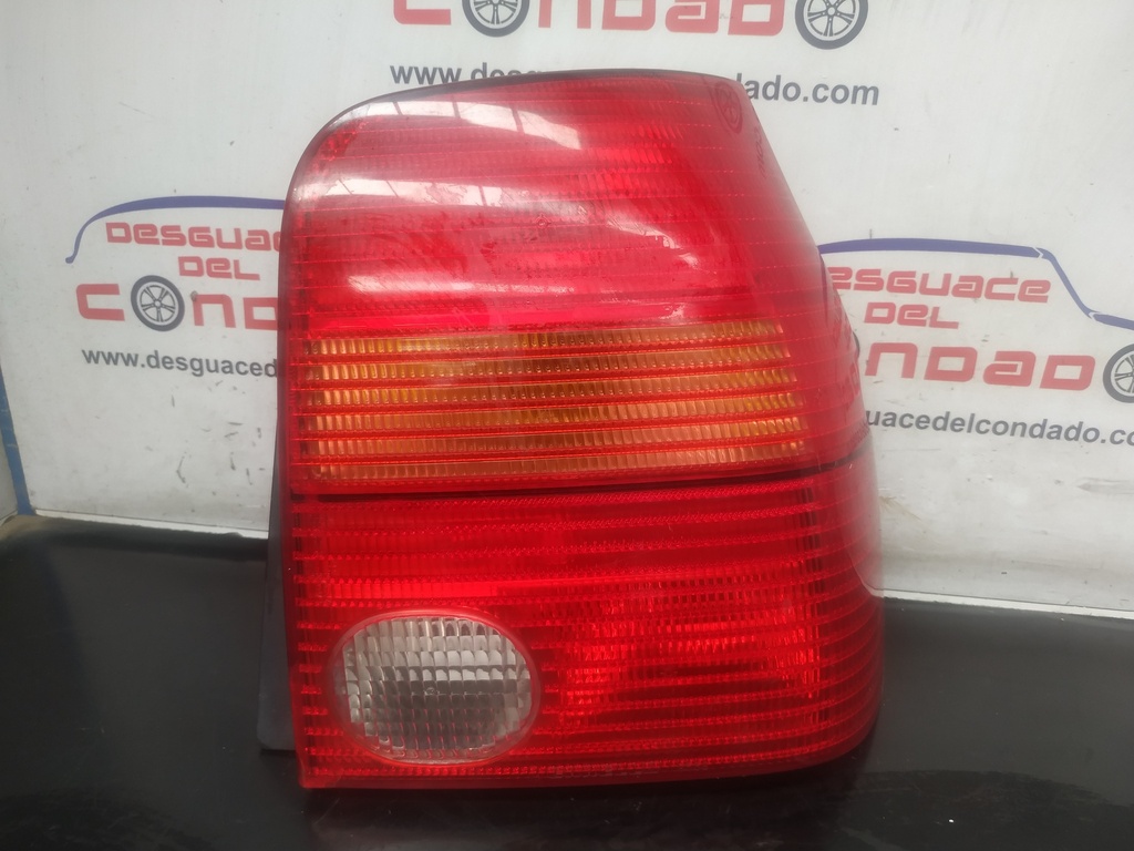 PILOTO TRASERO DERECHO