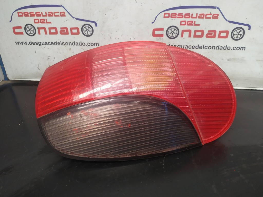 PILOTO TRASERO DERECHO