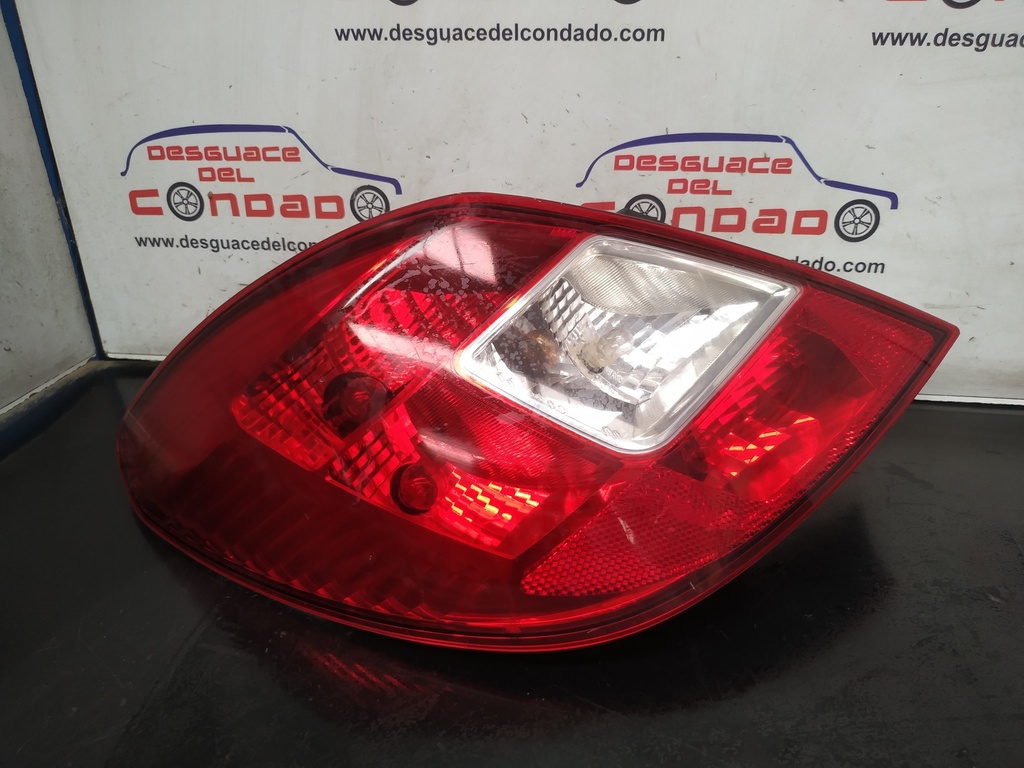 PILOTO TRASERO IZQUIERDO