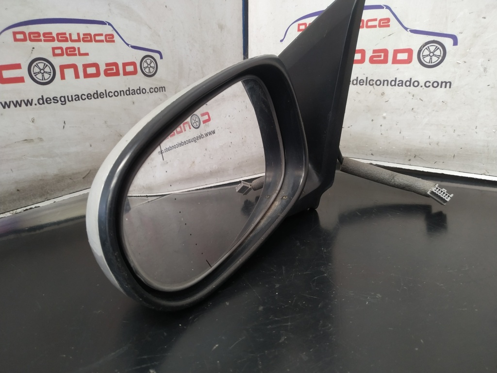 RETROVISOR IZQUIERDO