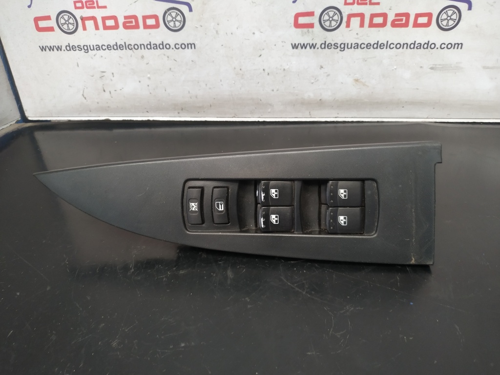 MANDO ELEVALUNAS DELANTERO IZQUIERDO