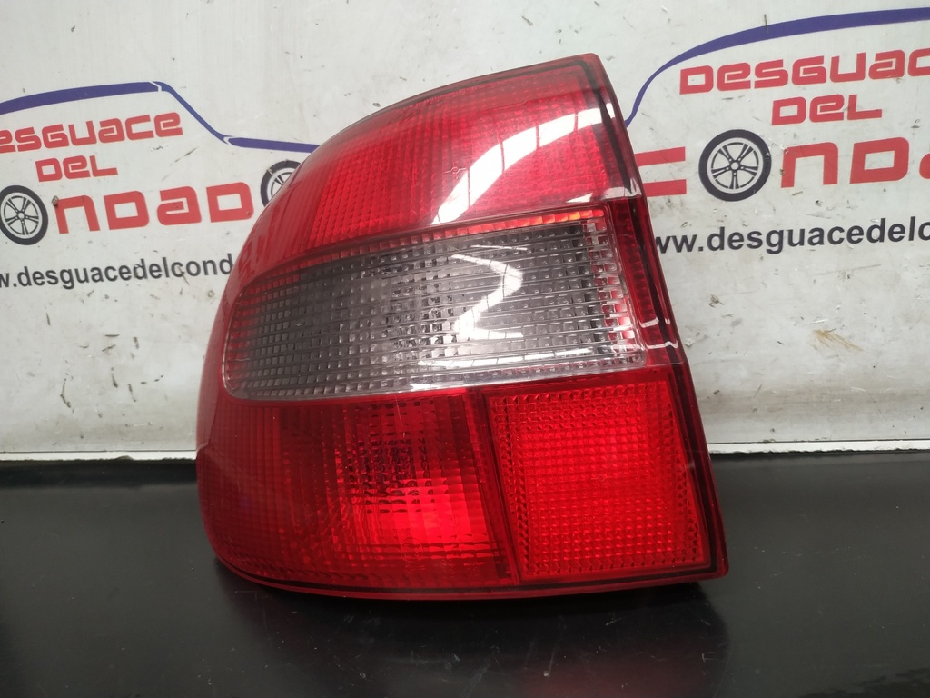 PILOTO TRASERO IZQUIERDO