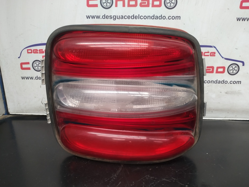 PILOTO TRASERO DERECHO