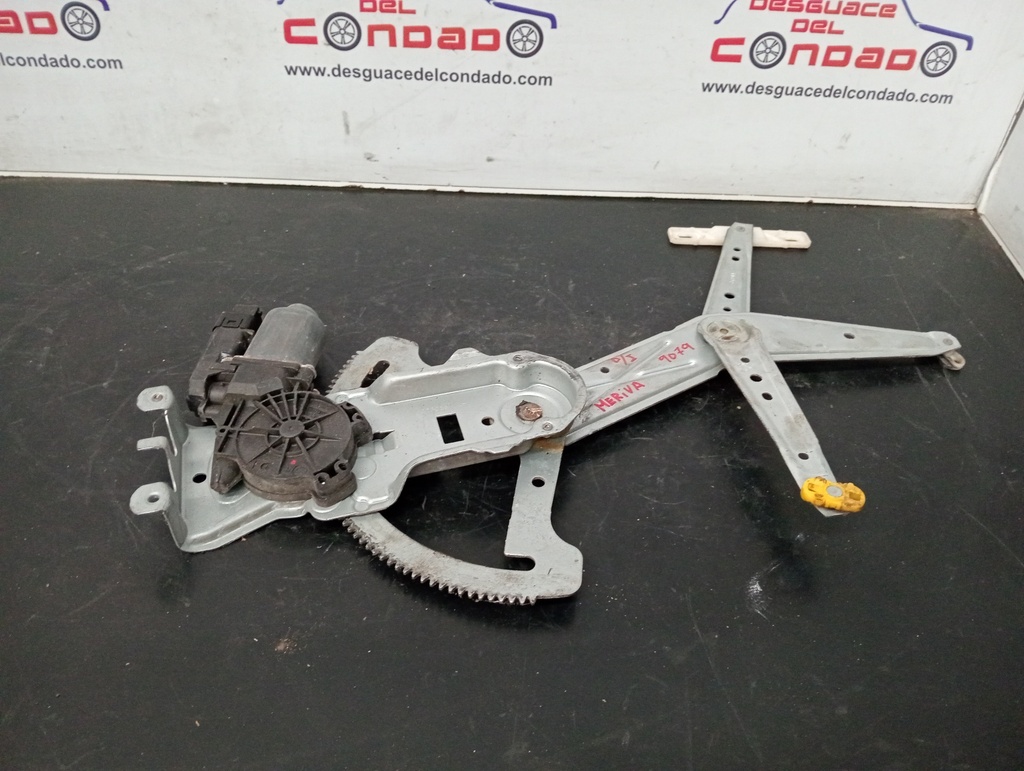 ELEVALUNAS DELANTERO IZQUIERDO