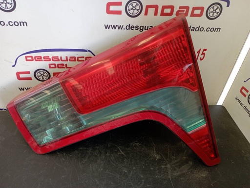 [144100] PILOTO TRASERO DERECHO INTERIOR