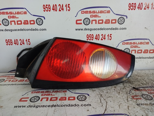 [105585] PILOTO TRASERO IZQUIERDO