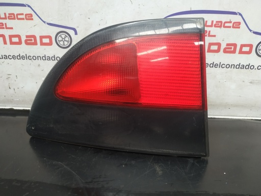 [217079] PILOTO TRASERO IZQUIERDO INTERIOR