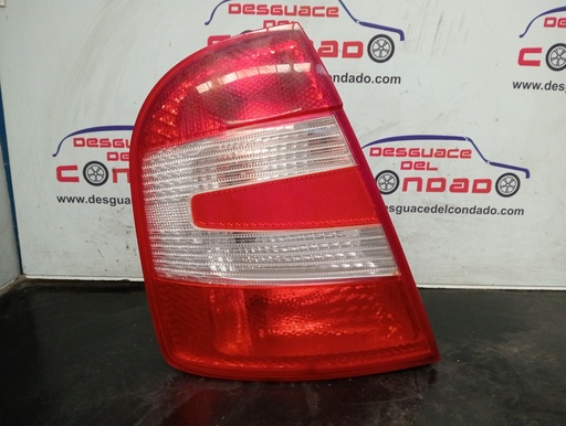 [181360] PILOTO TRASERO IZQUIERDO