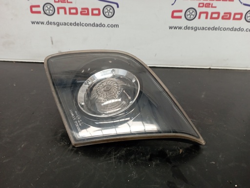 [112824] PILOTO TRASERO DERECHO INTERIOR