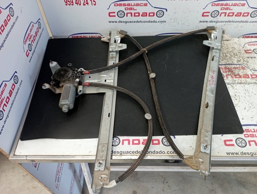 [114259] ELEVALUNAS DELANTERO DERECHO