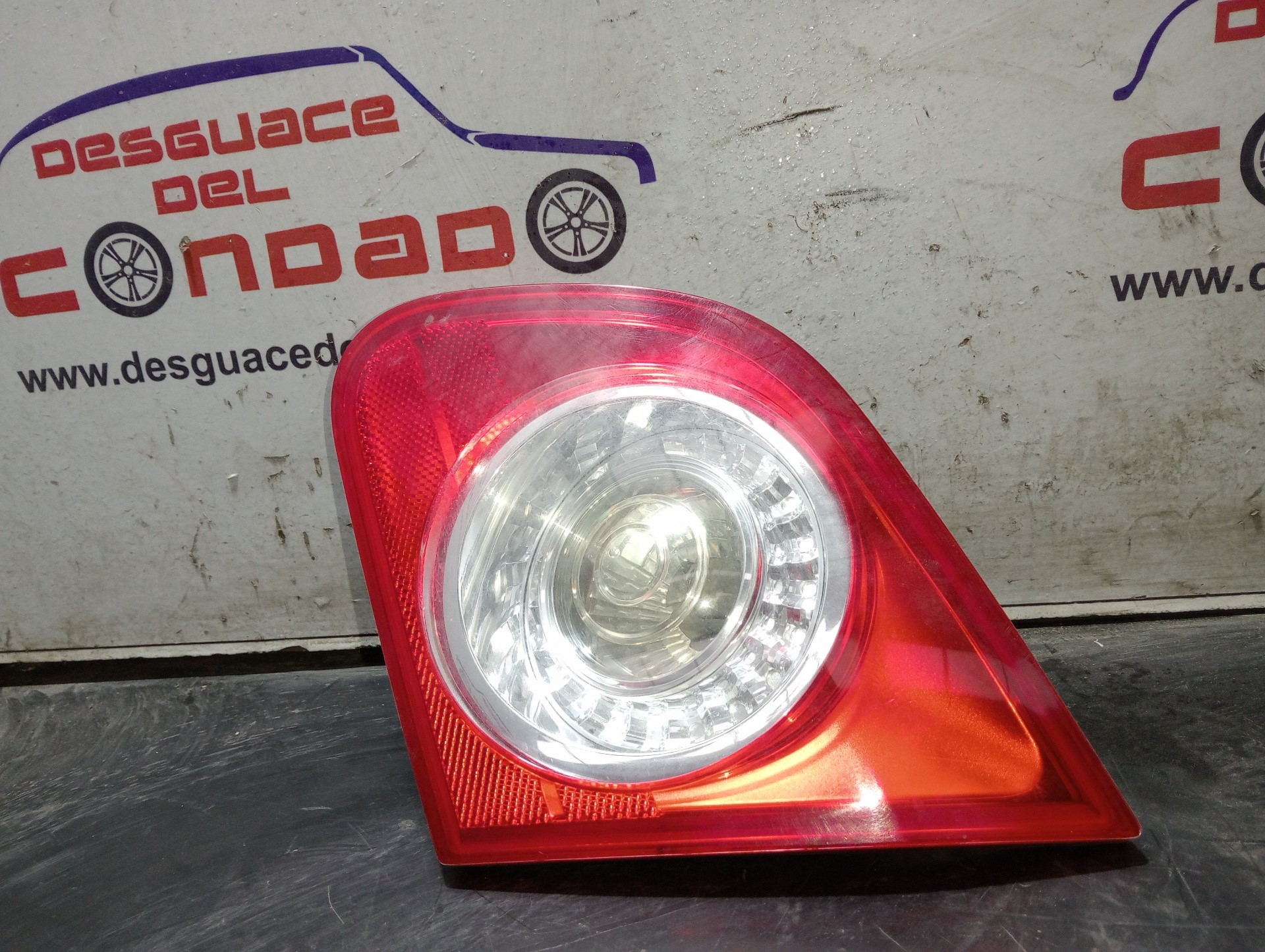 PILOTO TRASERO DERECHO INTERIOR