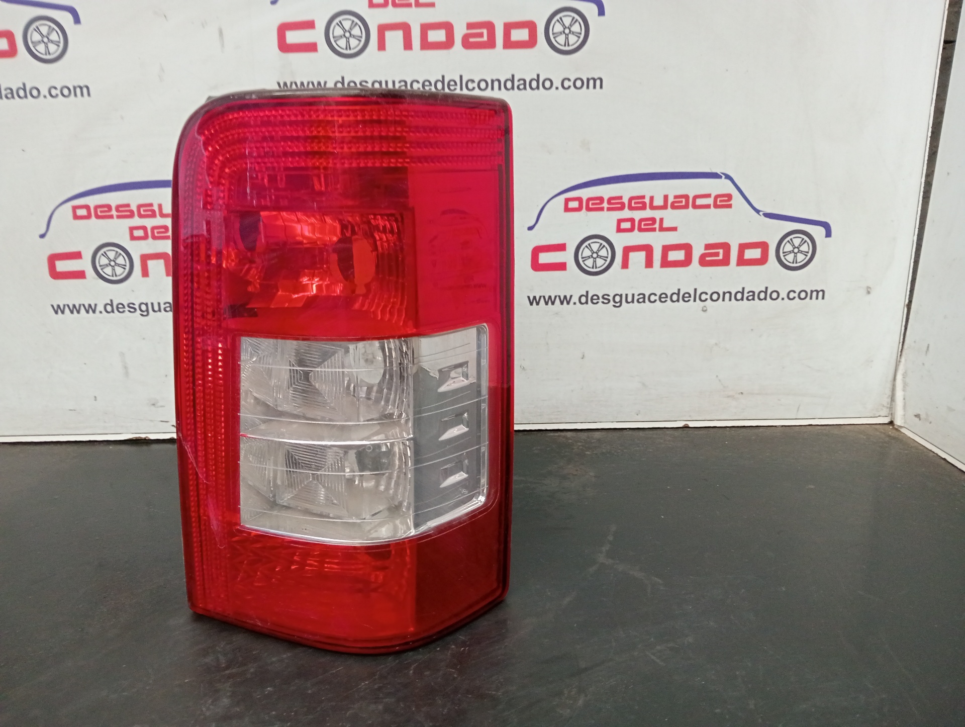 PILOTO TRASERO DERECHO