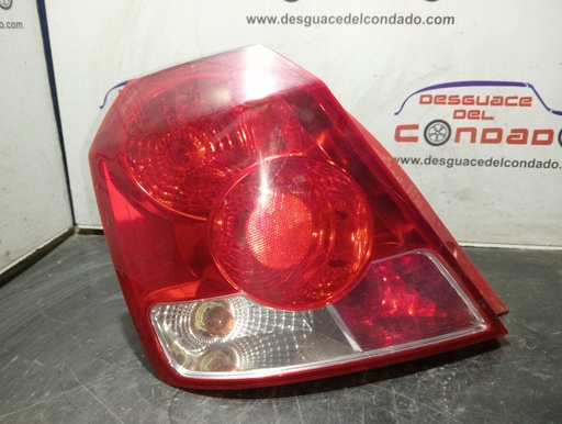 [202185] PILOTO TRASERO IZQUIERDO