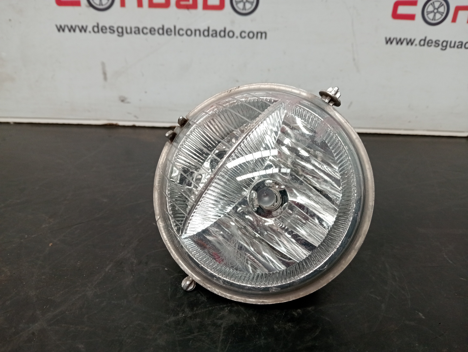 FARO ANTINIEBLA IZQUIERDO