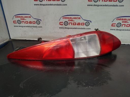 [215825] PILOTO TRASERO DERECHO