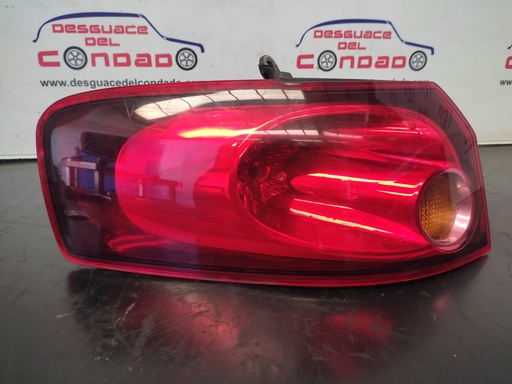 [95640] PILOTO TRASERO IZQUIERDO