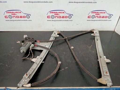 [191450] ELEVALUNAS DELANTERO DERECHO